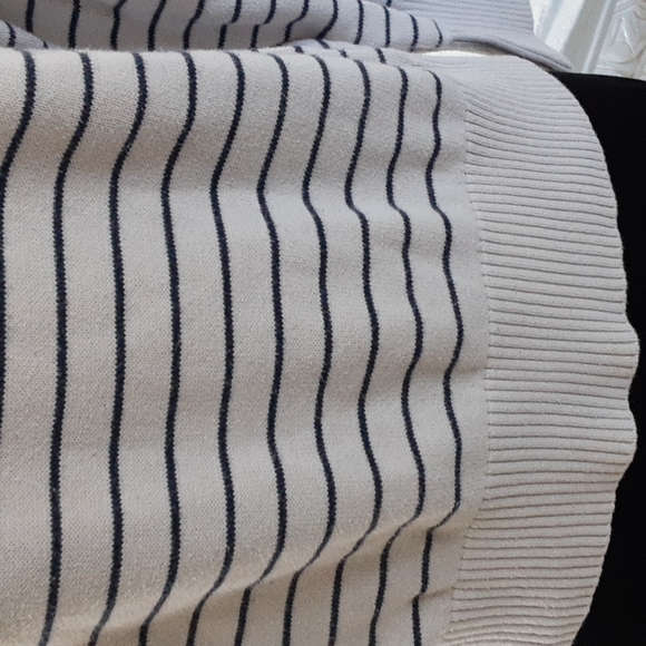 GAP sweater - Picture 5 of 8